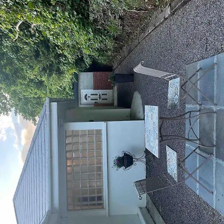 Διαμέρισμα Beautiful In Beaufort Village On Local Link Bus Route *