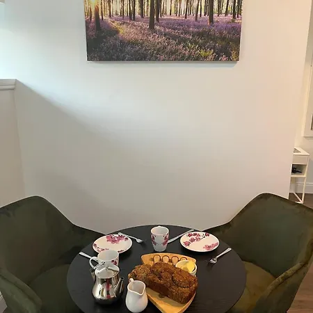 Beautiful In Beaufort Village On Local Link Bus Route 公寓 基拉尼